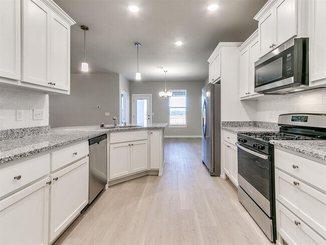 Building Photo - 8325 NW 163rd Ter