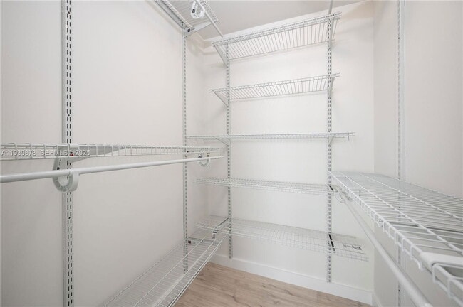 Building Photo - 1712 SW 2nd Ave