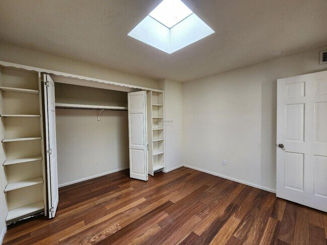 Building Photo - 3073 Plaza Blanca