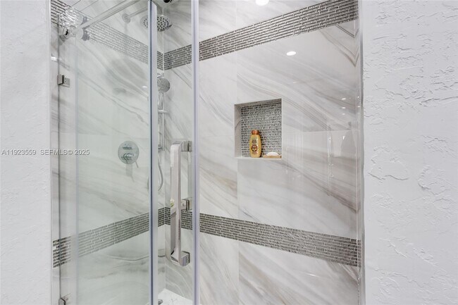 Building Photo - 11115 Boca Woods Ln