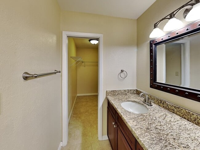 Building Photo - 2512 Sea Breeze Ct