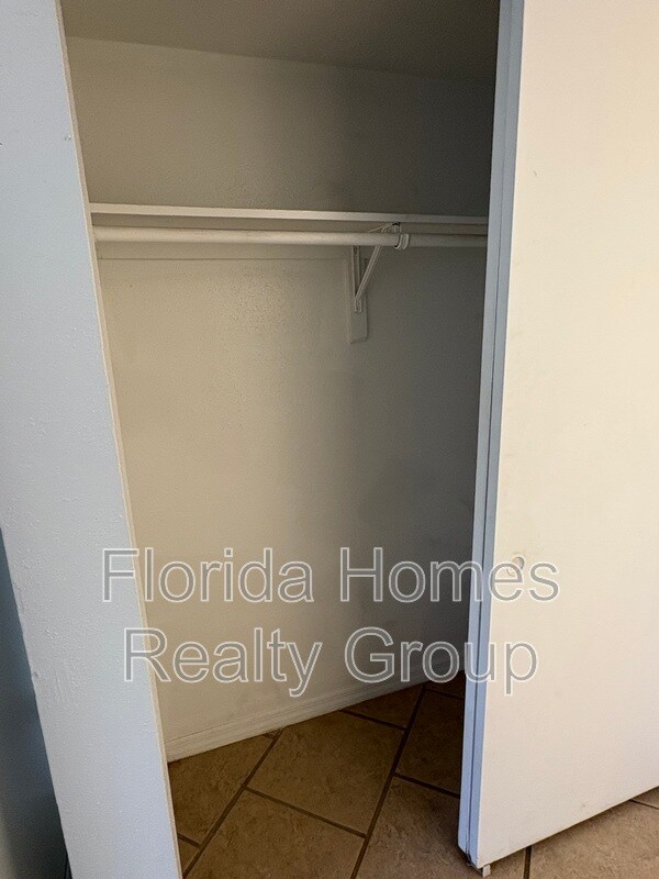 Building Photo - 2855 Winkler Ave