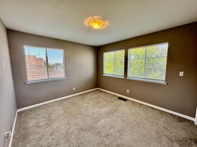 Building Photo - REDUCED! Beautiful Southside Home for Rent, 4 Bedroom 3 Bath