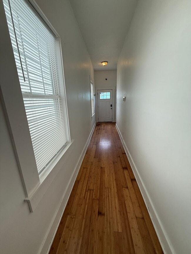 Building Photo - 3-BED 2-BATH IN SHELBY PARK W/ 3-CAR GARAGE