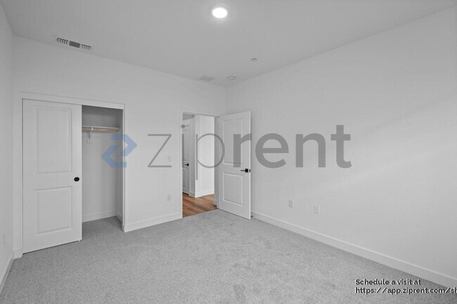 Building Photo - 365 Gold Coast Rd