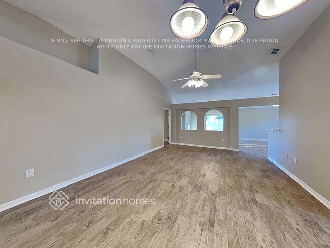 Building Photo - 3401 Volley Ct