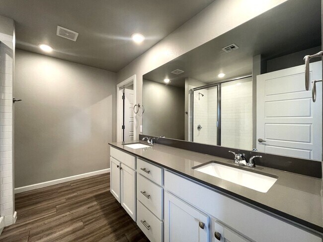 Building Photo - 13517 Blue Jacket Dr