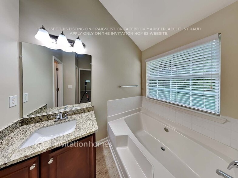 Building Photo - 209 Hidden Creek Point