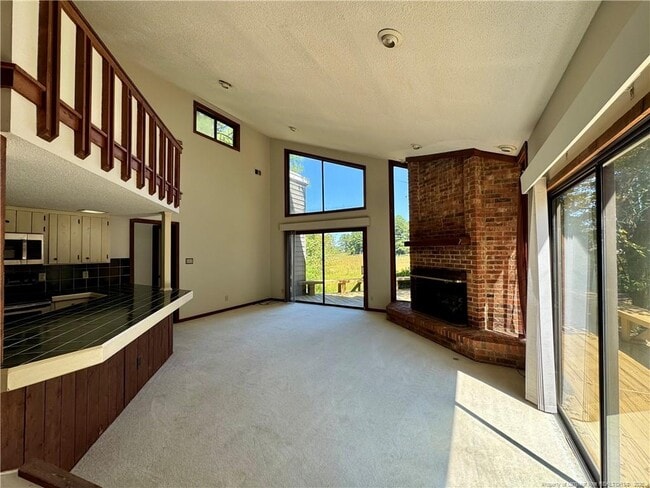 Building Photo - 679 Rosebud Ct