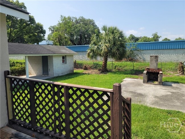 Building Photo - 237 Birchfield Dr