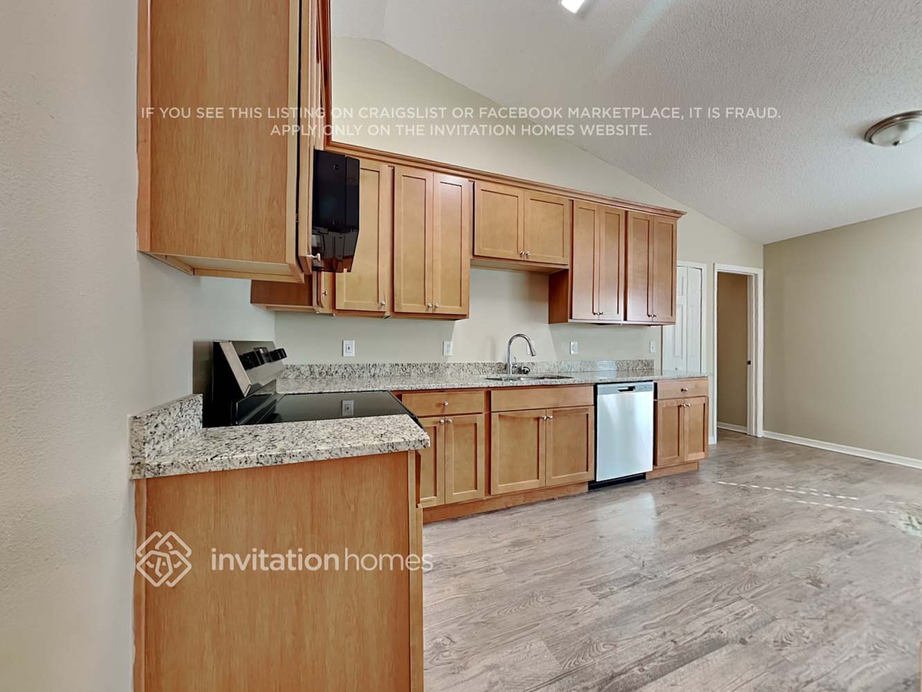 Building Photo - 4222 Shades Crest Ln