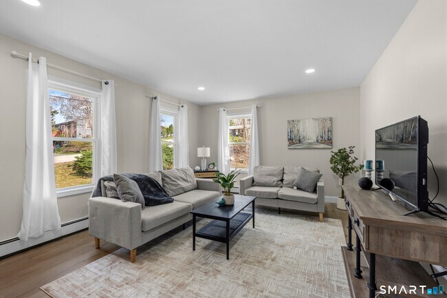 Building Photo - 3 Kenyon Rd