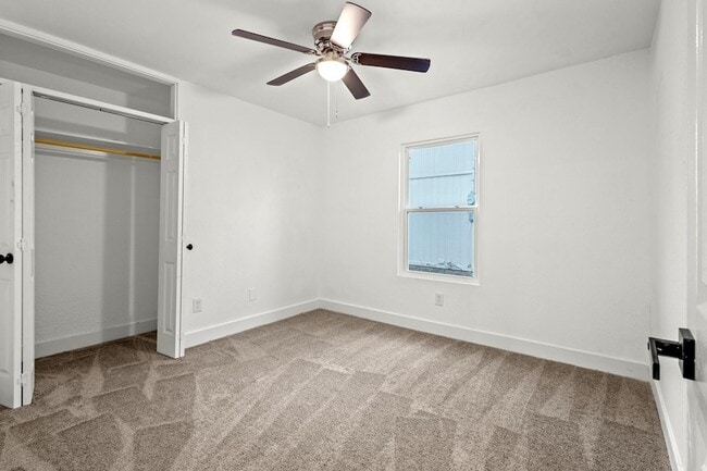 Building Photo - 6000 Cool Springs Dr