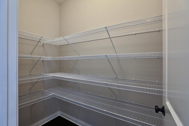 Building Photo - 1412 Leesland Dr