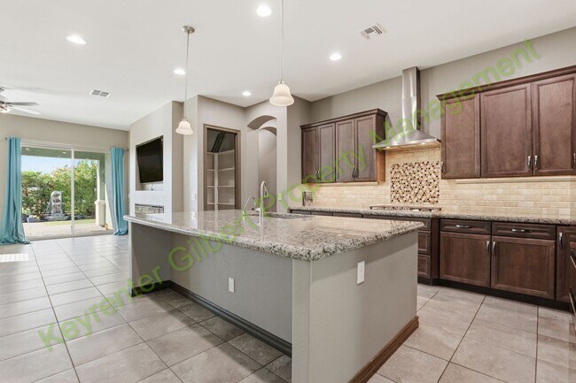 Building Photo - Beautiful 4-bed/3.5-bath Gilbert Home in Gilbert’s Cooley Station!