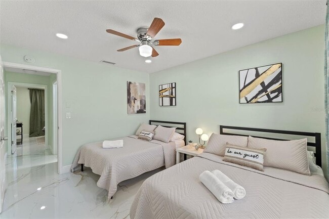 Building Photo - 439 E Boyer St