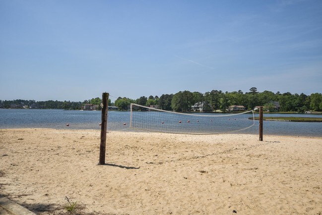 Building Photo - 45 Lookout Point