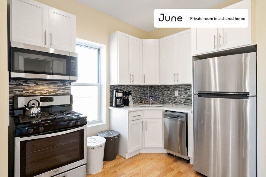 Building Photo - Room in Shared 3.0 bed/2 bath home