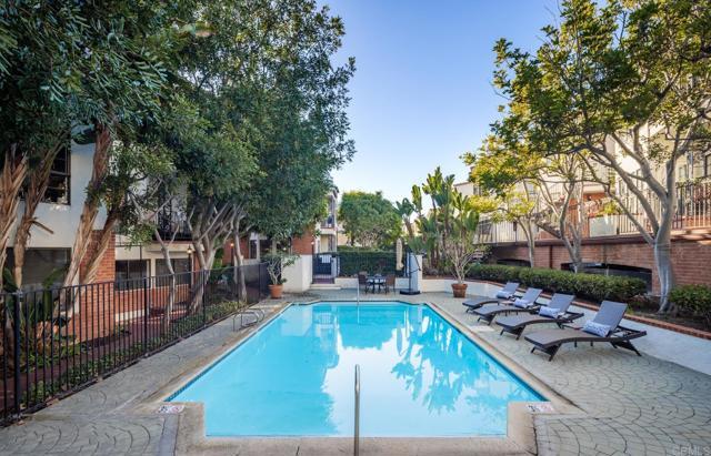 Building Photo - 2630 Pirineos Way