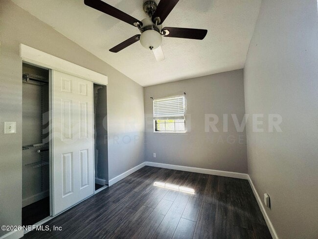 Building Photo - 246 Sara Dr