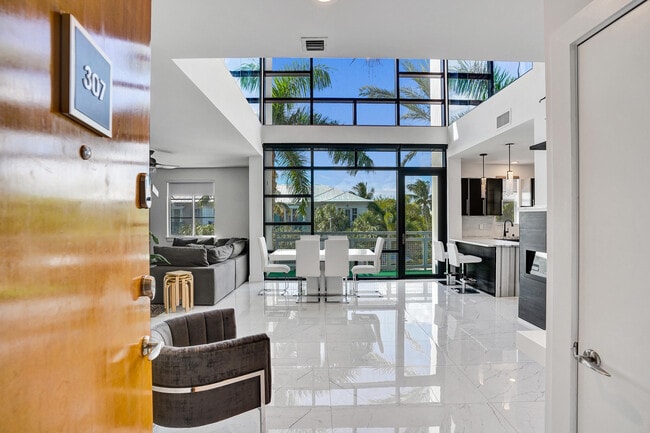 Primary Photo - 365 SE 6th Ave