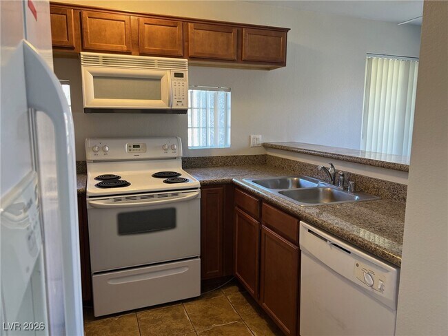 Building Photo - 2111 Sealion Dr