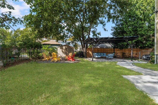 Building Photo - 183 Wood St