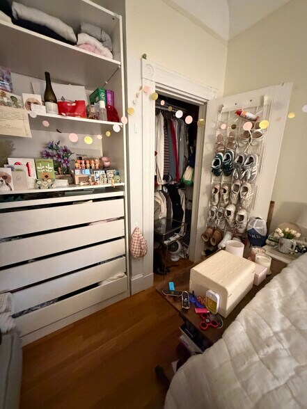 Building Photo - 521 Beacon St