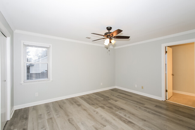 Building Photo - Beautiful Martinez Home