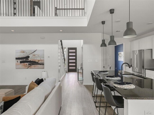 Building Photo - 1328 Brescia Walk