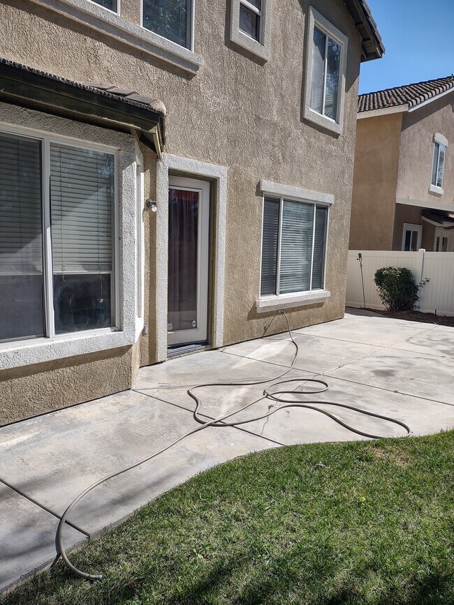 Building Photo - 40543 Chantemar Way