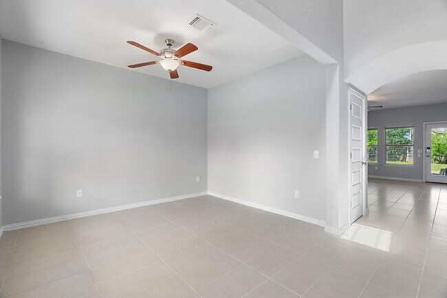 Building Photo - 8712 Slater Dr