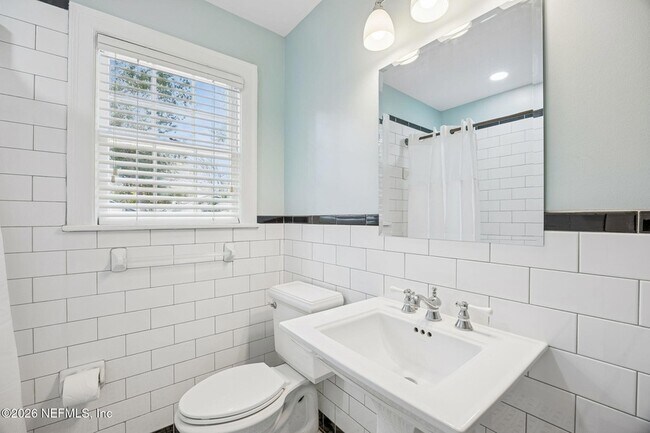 Building Photo - 1406 San Mateo Ave