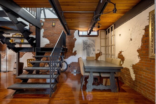 Building Photo - 220 Belmont Rd