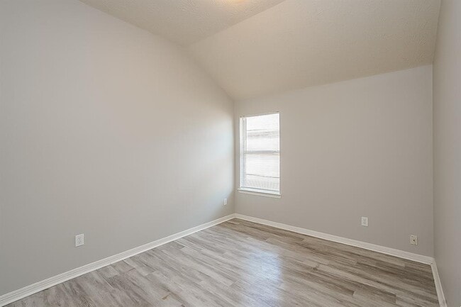 Building Photo - 4531 Bridgevillage Dr