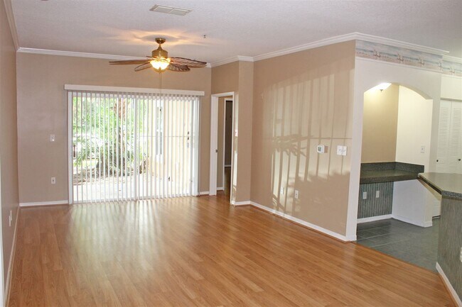 Building Photo - 520 Florida Club Blvd