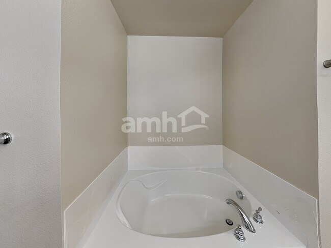 Building Photo - 2776 Willow Way