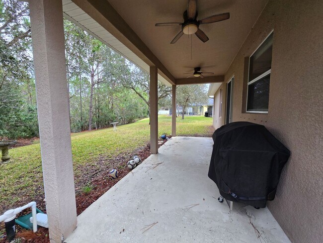 Building Photo - Beautiful 3 Bedroom 2 Bathroom Home, with Scenic Backyard View. Ormond Beach in Hunter's Ridge Co...