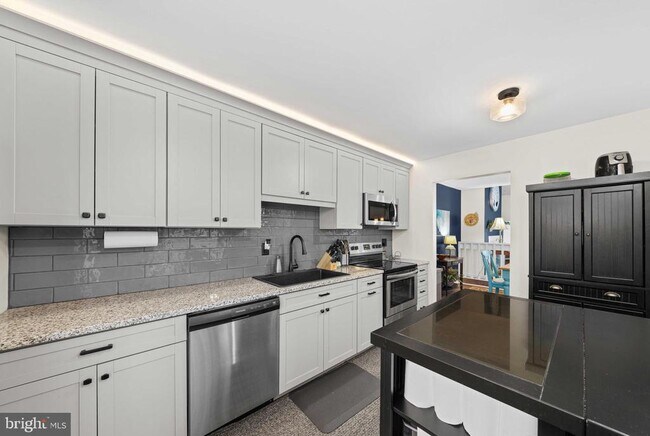 Building Photo - 3415 Pebble Beach Dr