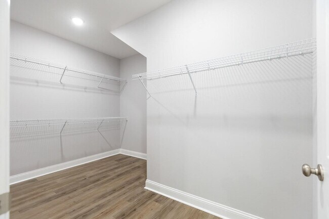Building Photo - 3809 Ardmore Ln