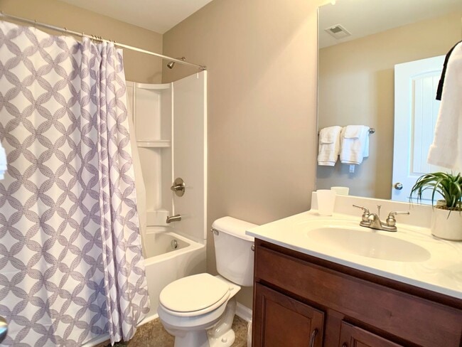 Building Photo - 308 Sam Houston Cir