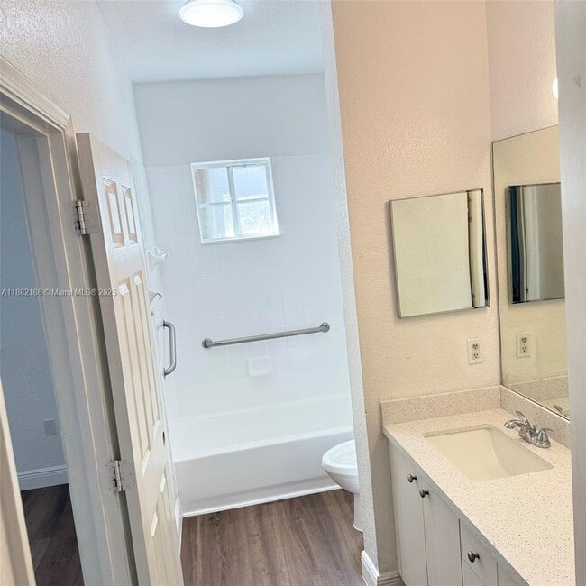 Building Photo - 6482 Catalina Ln