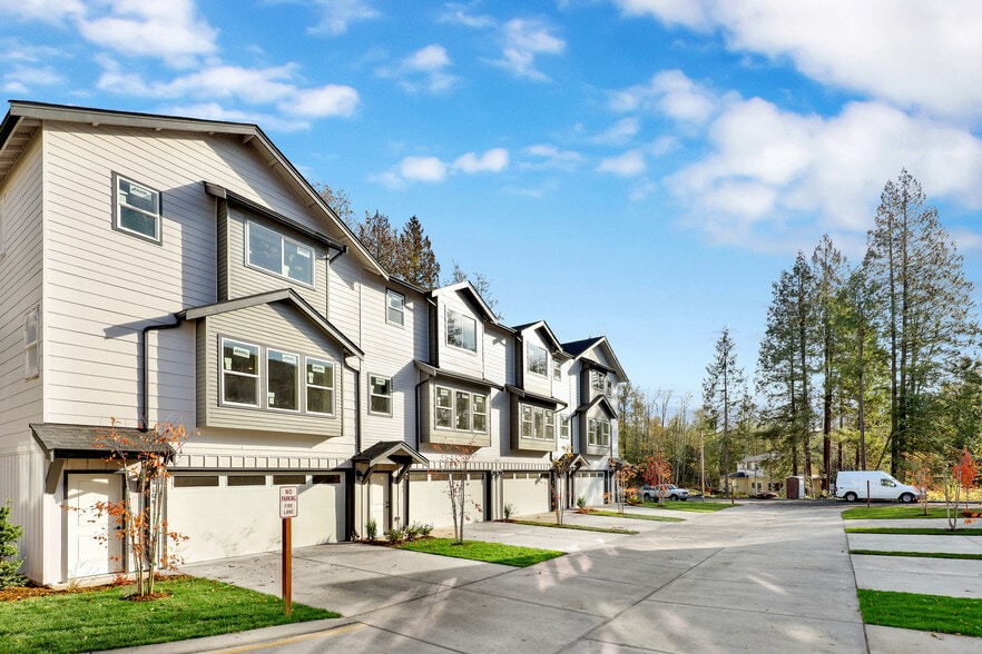 Primary Photo - The Ridge Townhomes