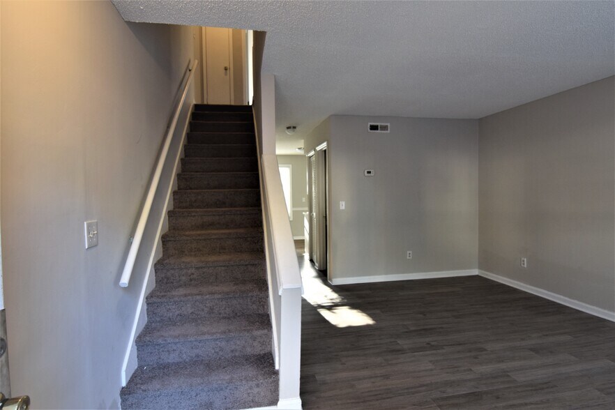 Building Photo - 7653 Hunters Ridge Ln