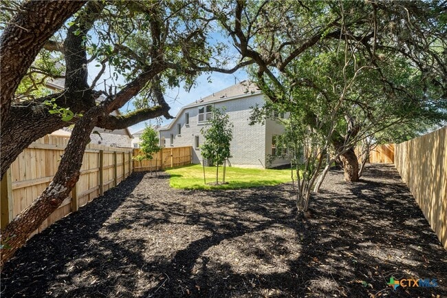 Building Photo - 1057 Easy Gruene