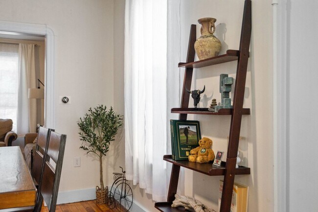 Building Photo - Rexford Main Street