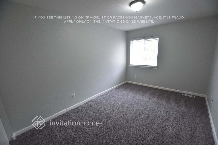 Building Photo - 5443 Komachin Loop SE