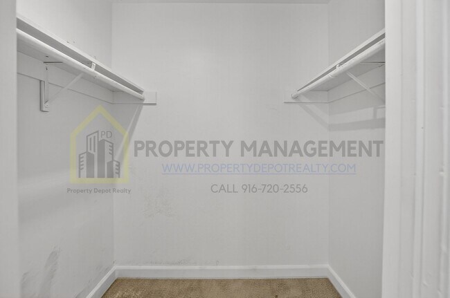Building Photo - Arleta Ct