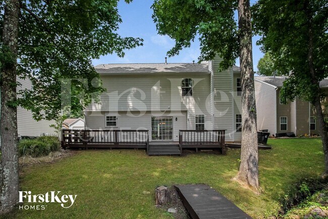 Building Photo - 7526 Lullwater Cove