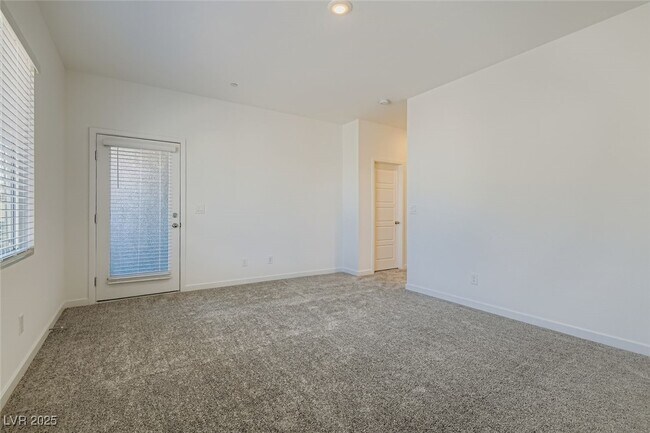 Building Photo - 1554 Maria Xing Ave